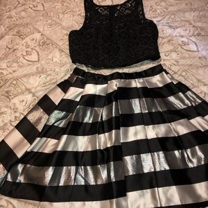 Juniors Crop Top and Skirt